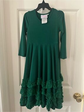 serendipity Brand Size 4 dark Green Long Sleeve Ruffle Hem Dress Girls stretchy!